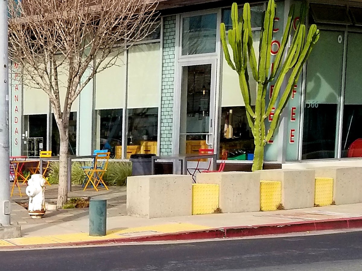 Dos Corazones Cafe interior