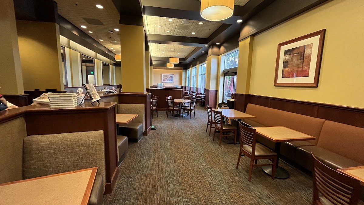 Nordstrom Cafe Old Orchard interior