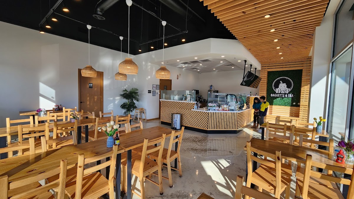 Baguette & Tea interior
