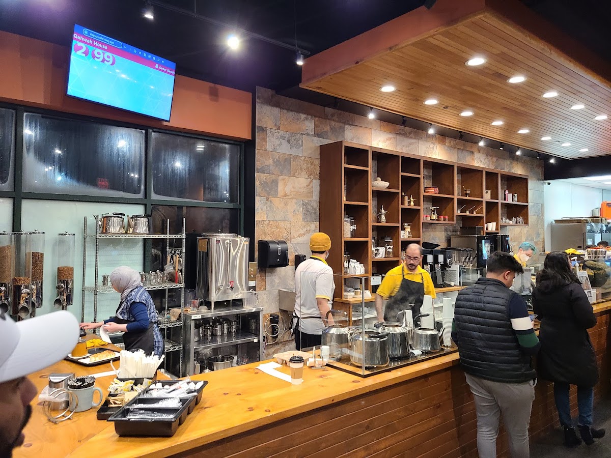 Qahwah House Coffee - Lombard interior