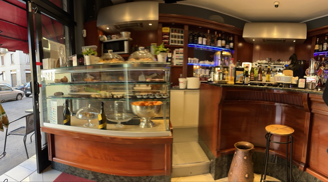 Bar 033 interior