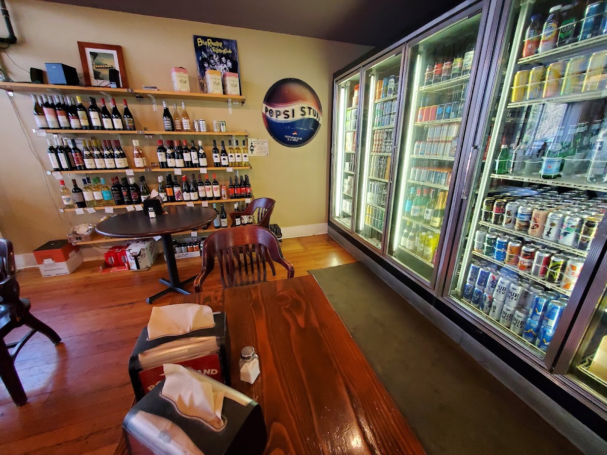 Ross Island Grocery and Cafe interior