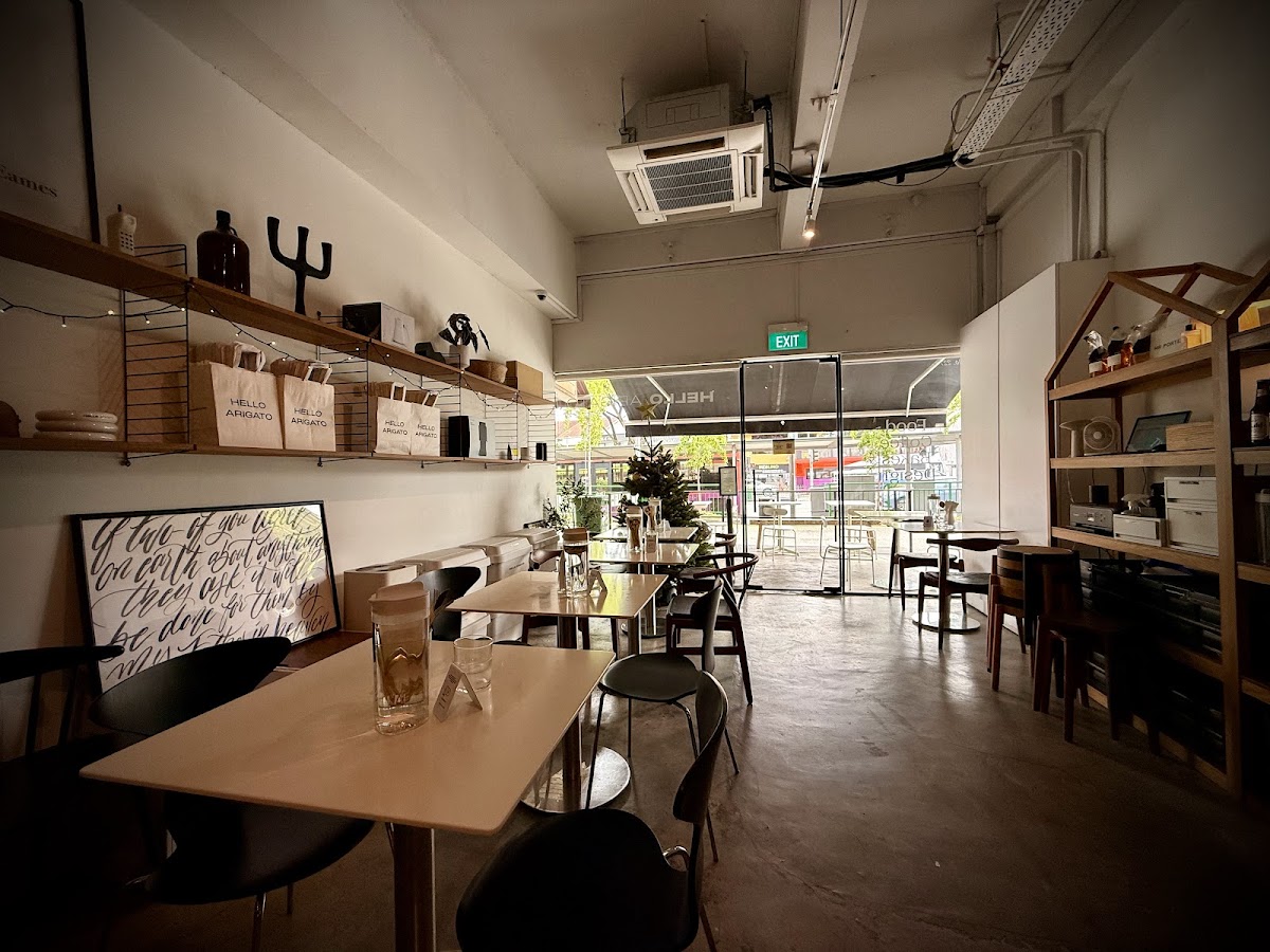Hello Arigato interior