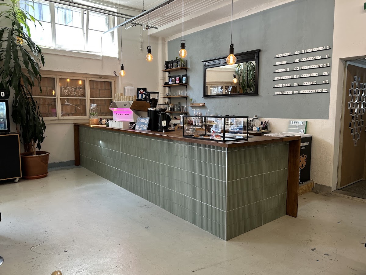 Kafi Binz interior