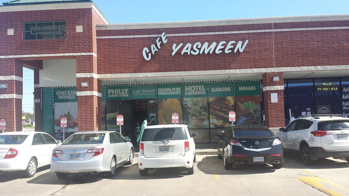 Cafe Yasmeen interior