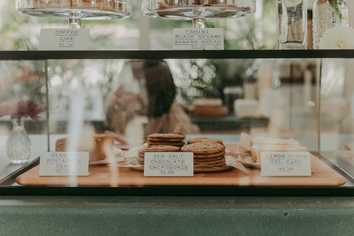 Navi Coffee & Flowers interior
