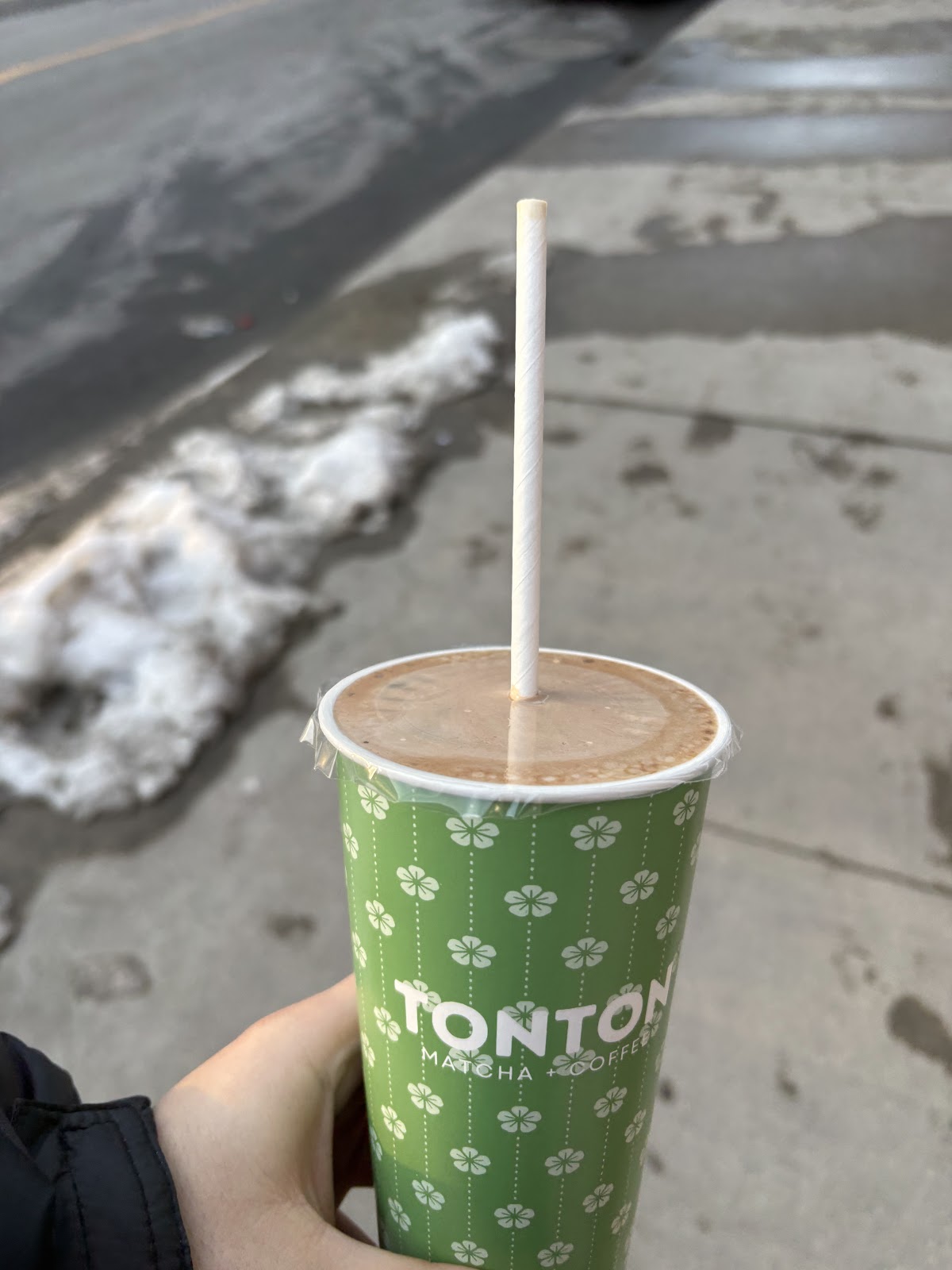 TonTon Matcha + Coffee interior