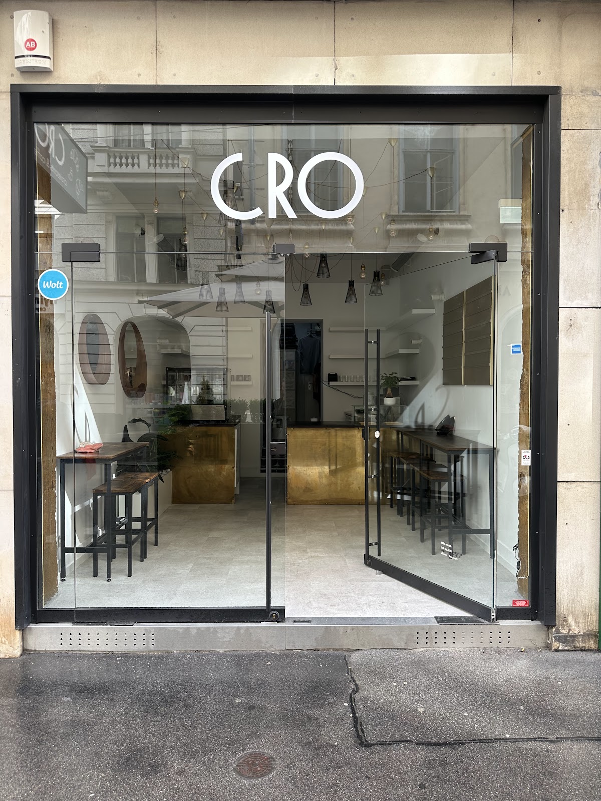 CRO interior