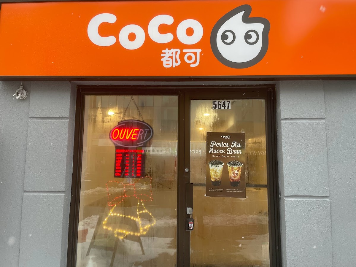 COCO Fresh Tea & Juice interior