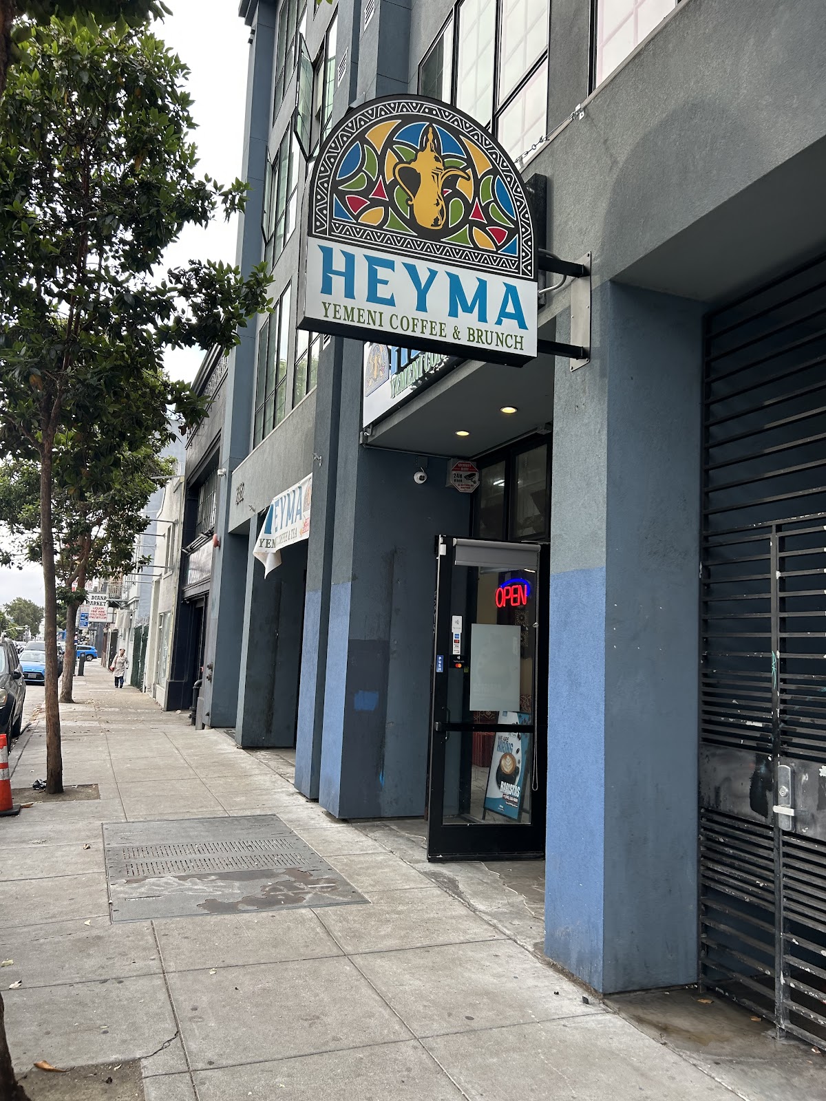 Heyma Yemeni Coffee & Brunch interior