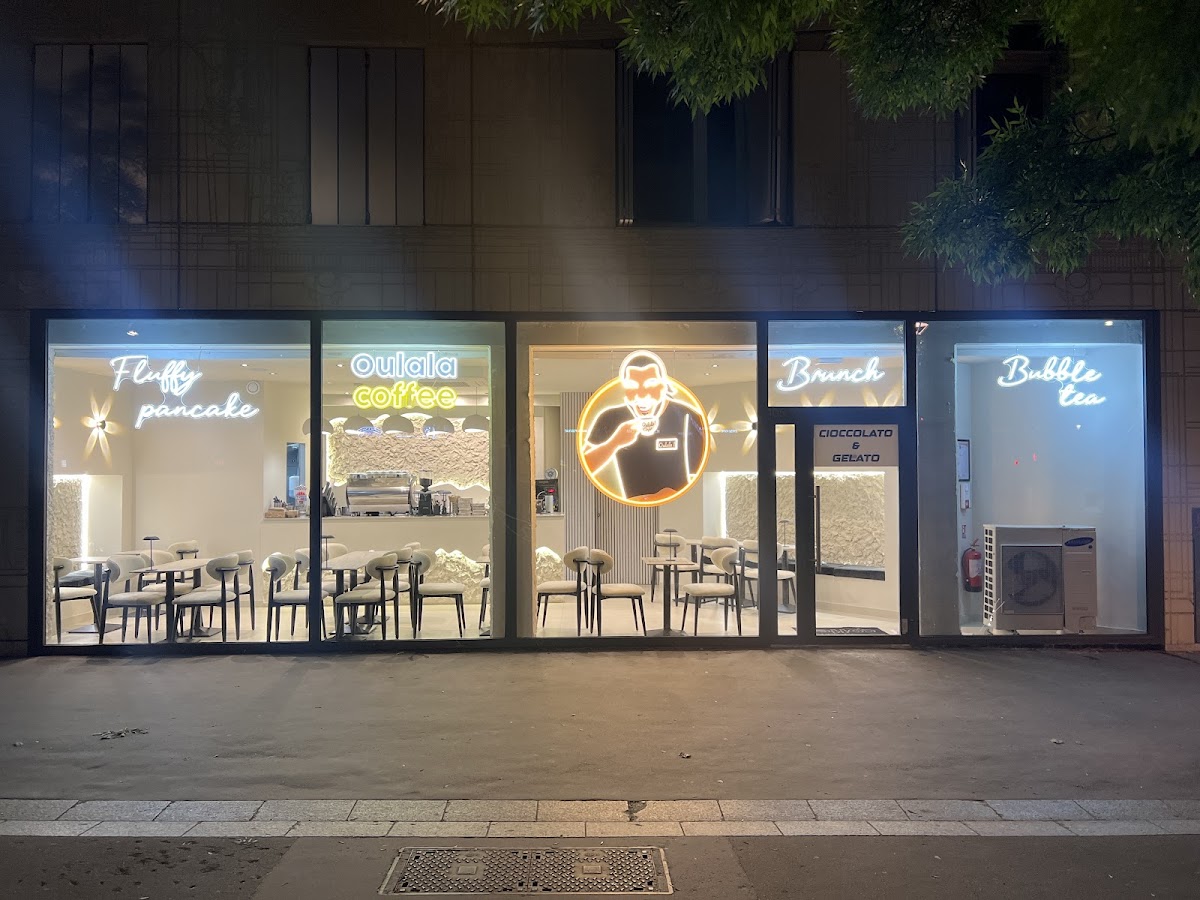 Oulala coffee interior