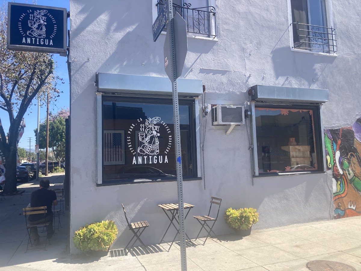 Antigua Coffee Roasters interior