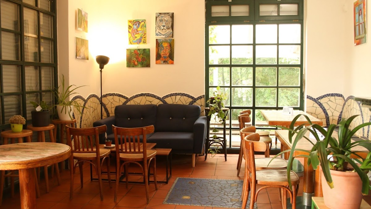 Café na půl cesty interior