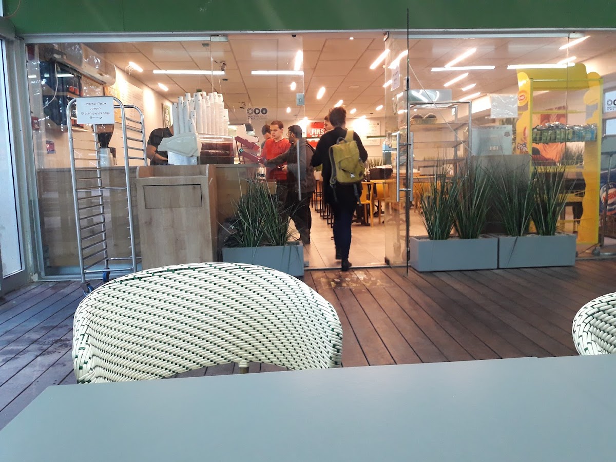 Yoto Cafeteria interior