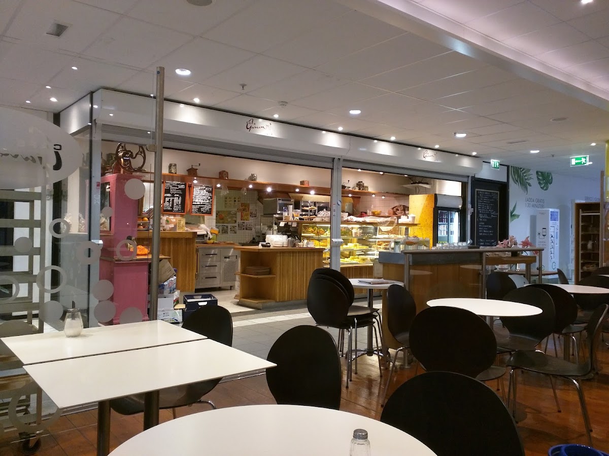 Globe lounge café interior