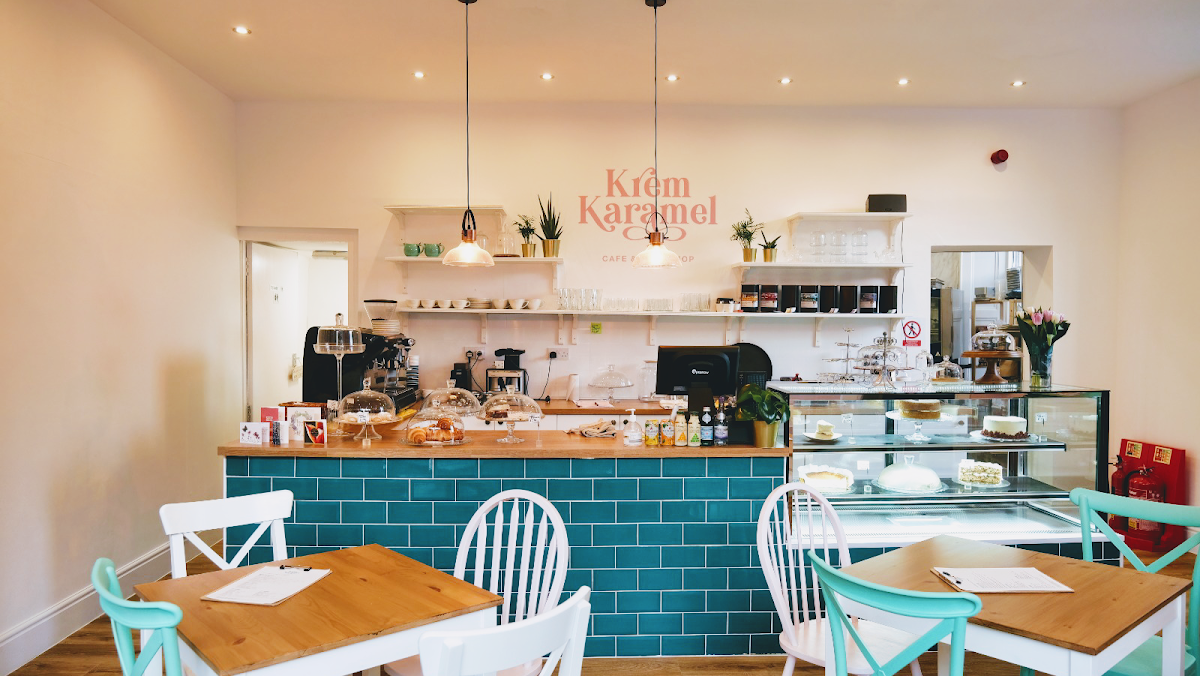 Krem Karamel Cafe and More interior