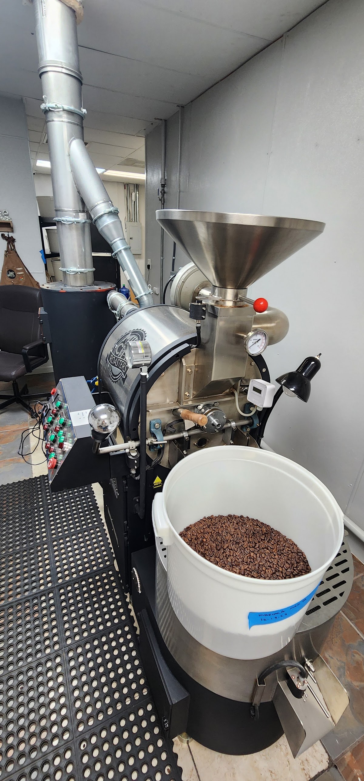JoVi Coffee Roaster interior