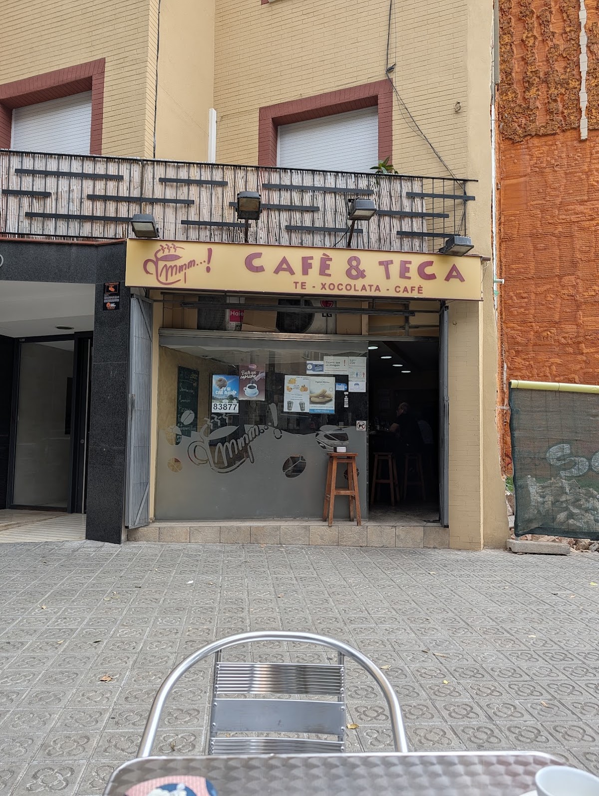 Mmm Cafe and Teca interior
