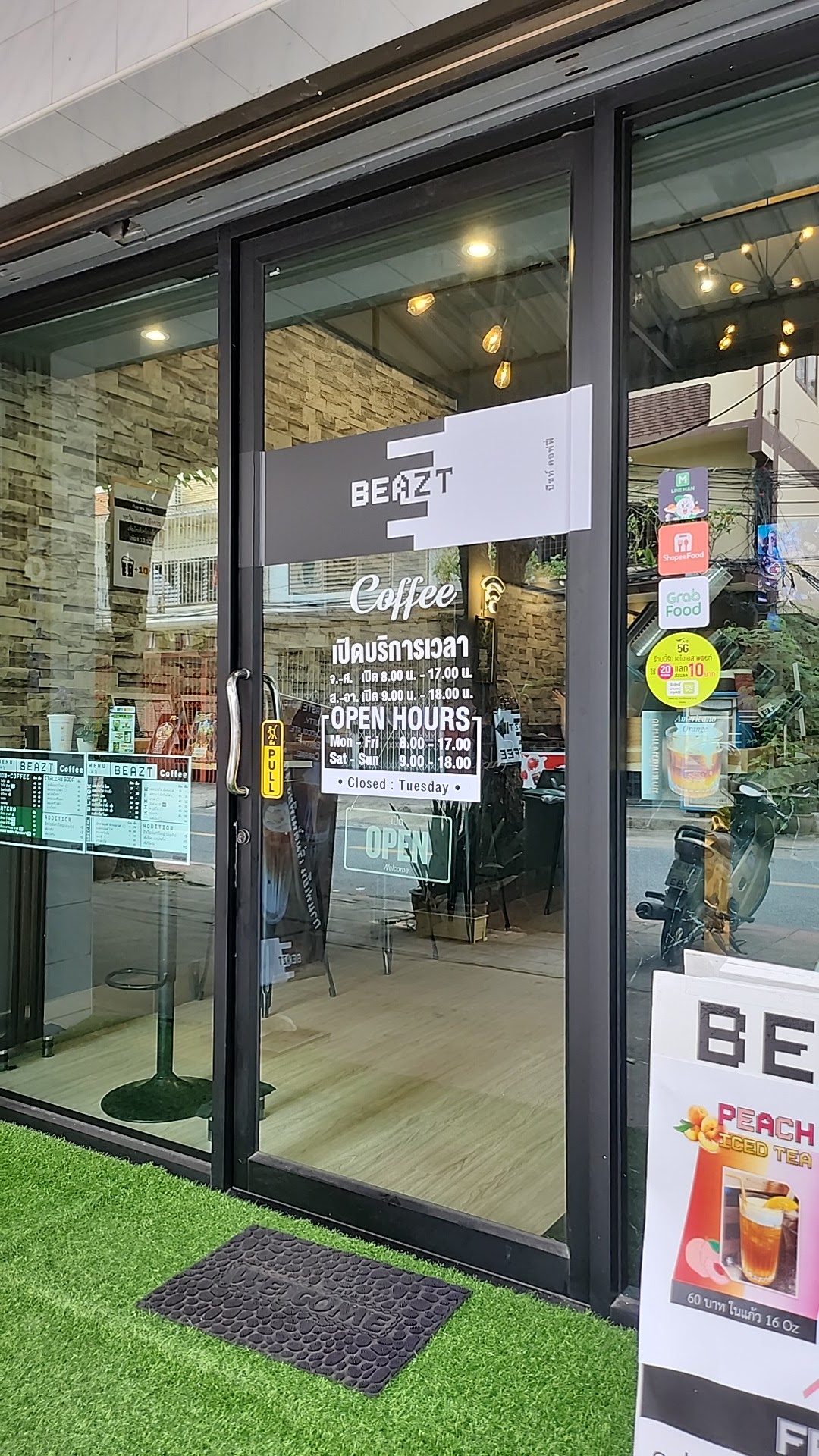BEAZT Coffee interior
