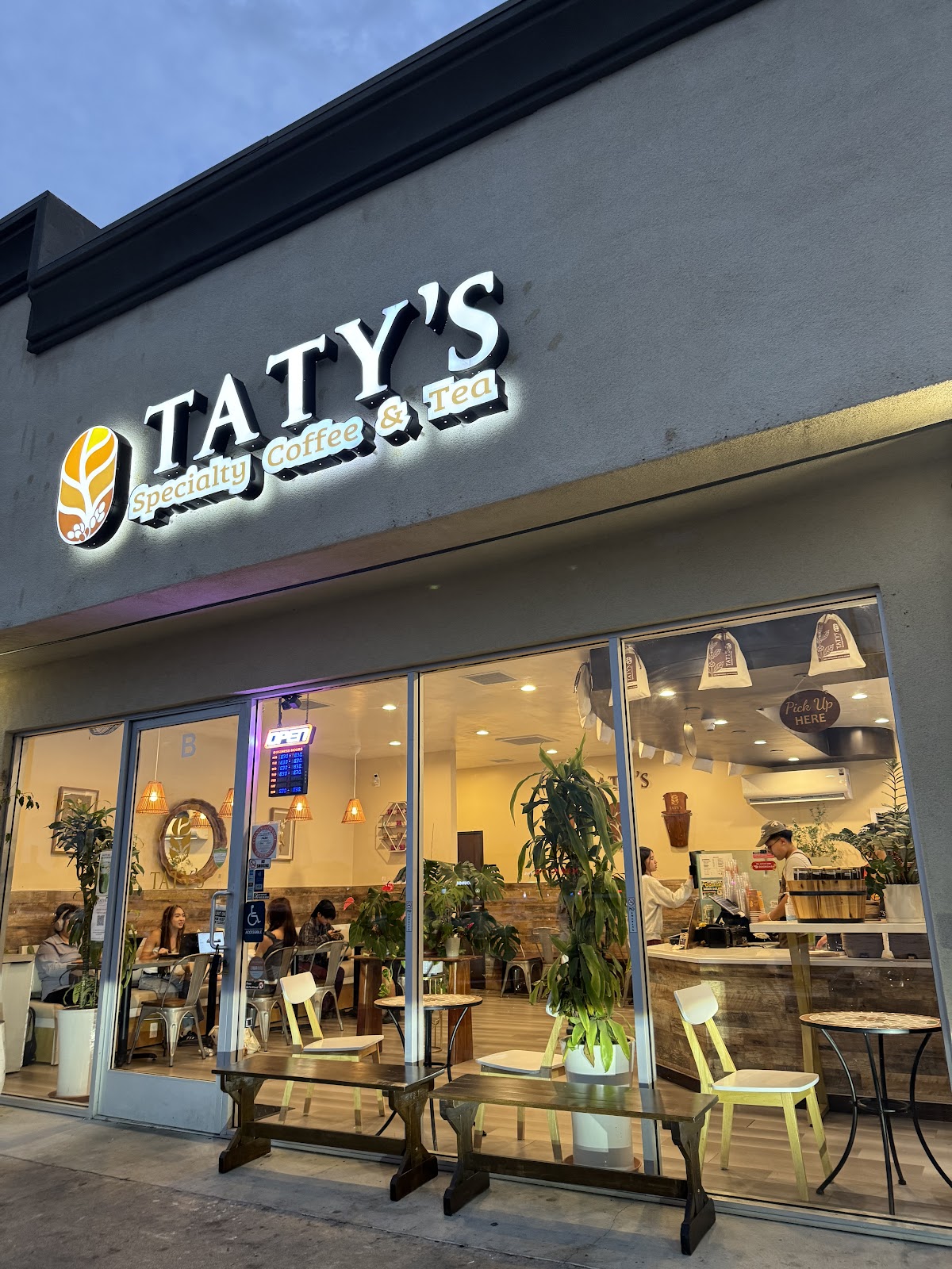 Taty's Specialty Coffee & Tea interior
