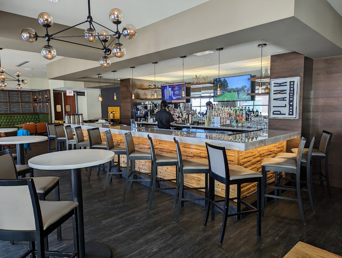 Plank Bar & Kitchen interior