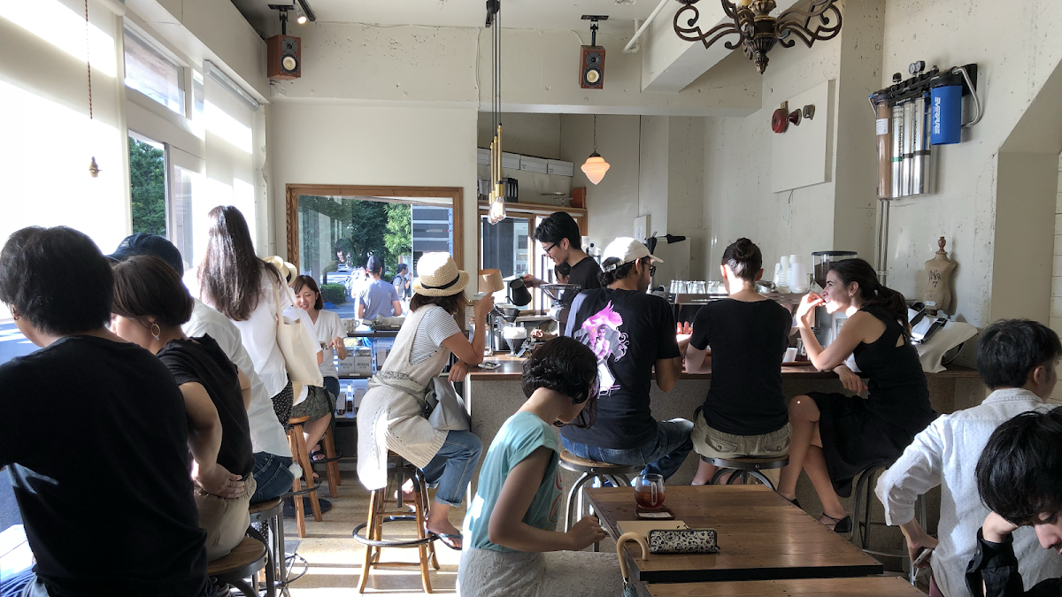GLITCH COFFEE & ROASTERS interior