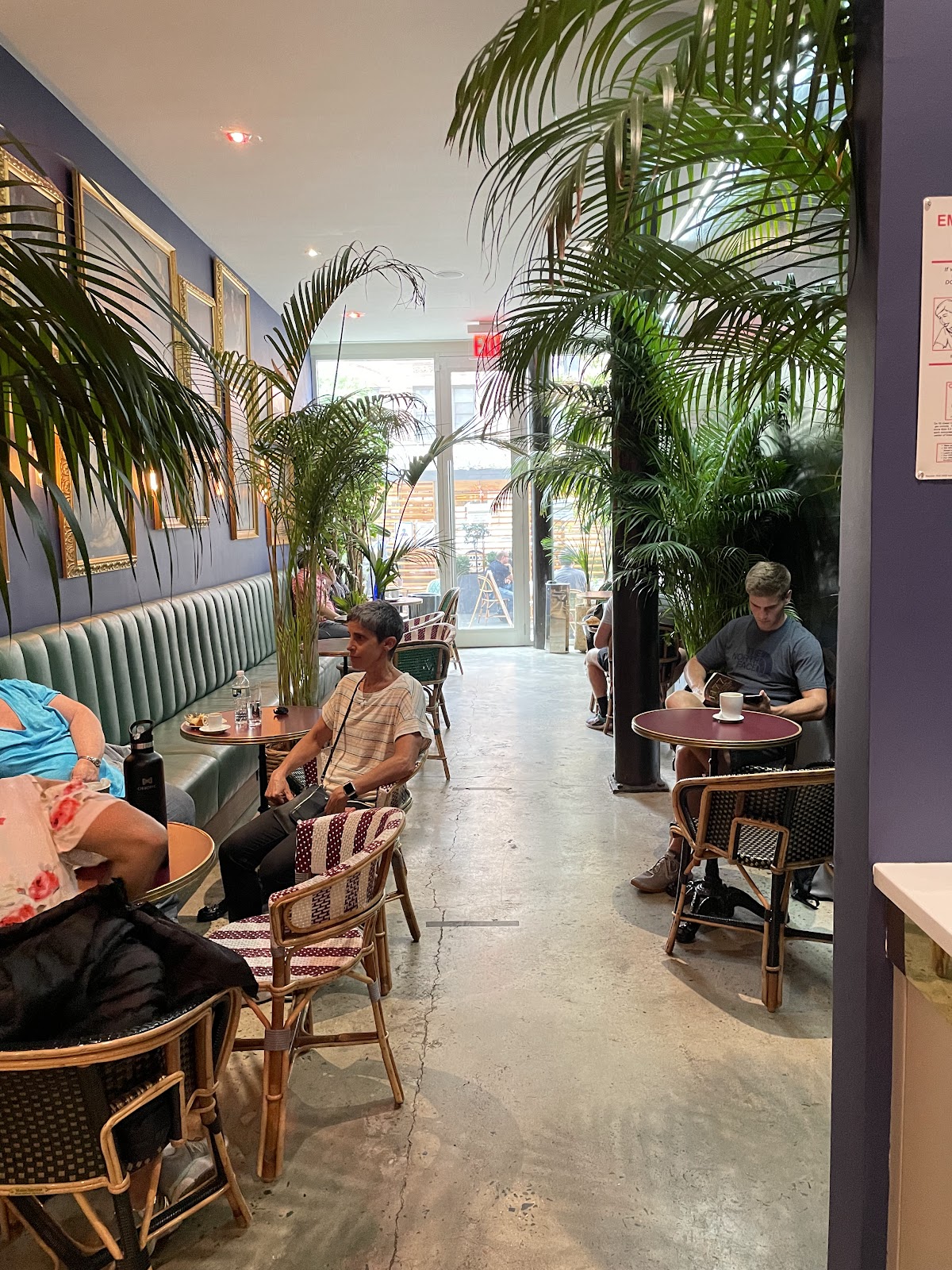 Cafe Flor interior