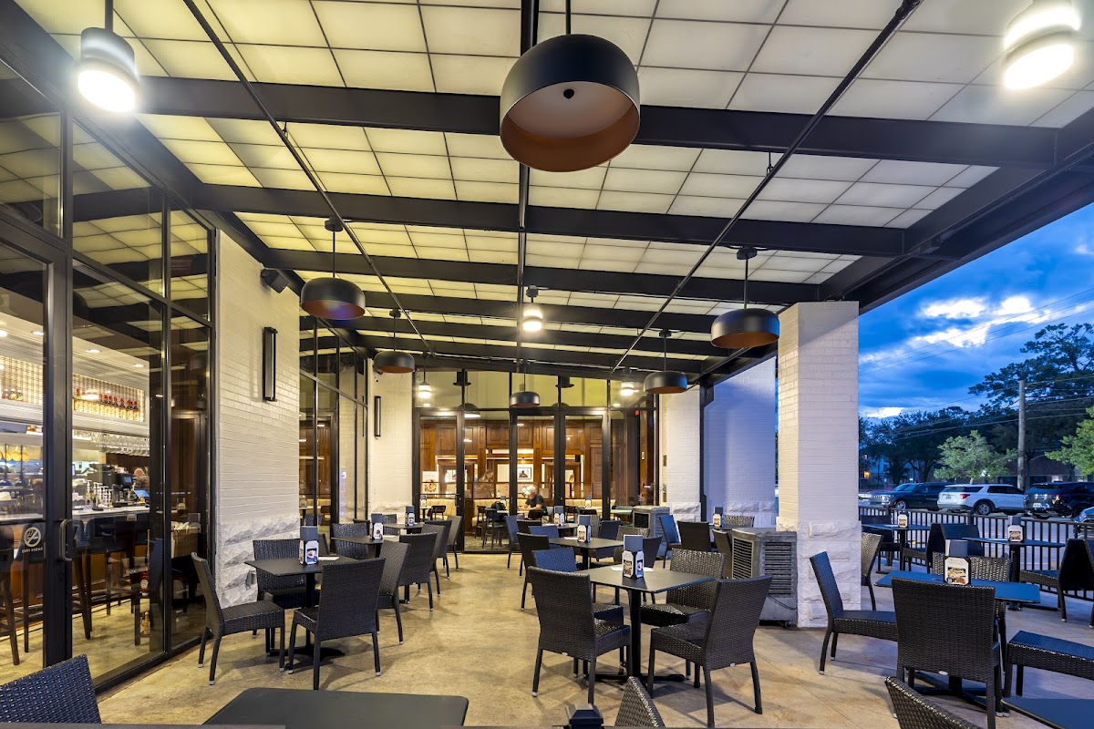 Black Walnut Kitchen & Bar - Memorial Drive interior