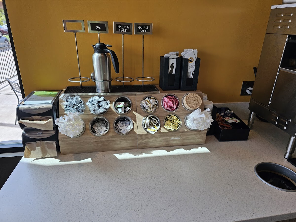 Einstein Bros. Bagels interior