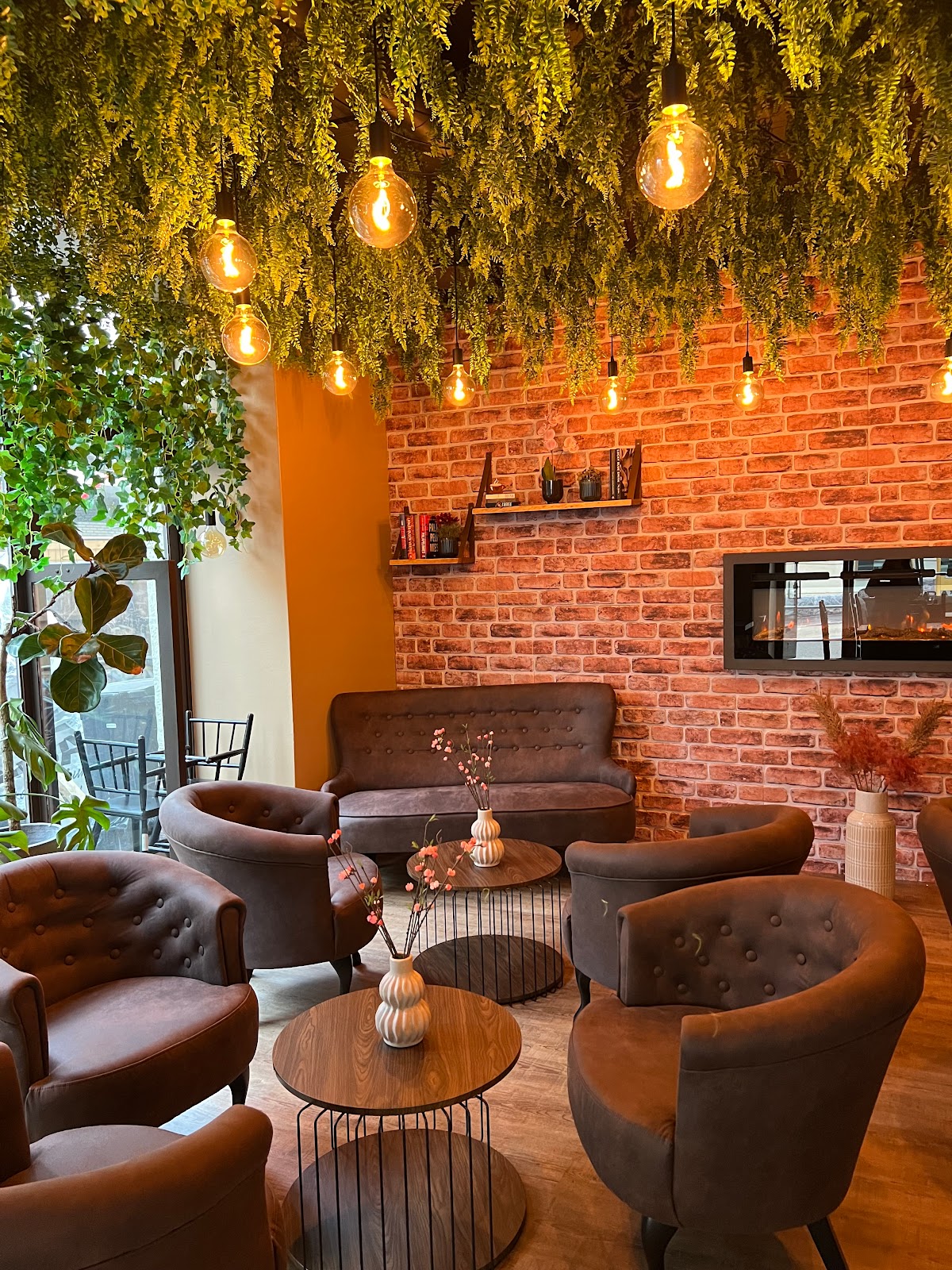Ziara's Cafe interior