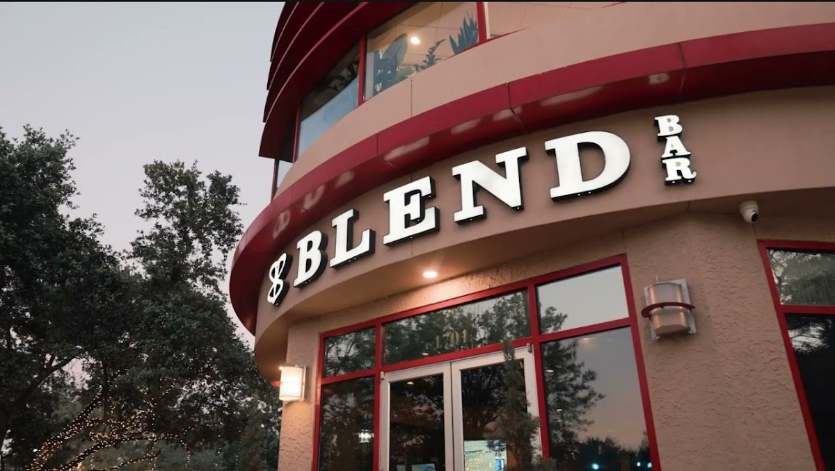 BLEND - Bourbons & Cocktails, Cigar Lounge, Fine Dining interior
