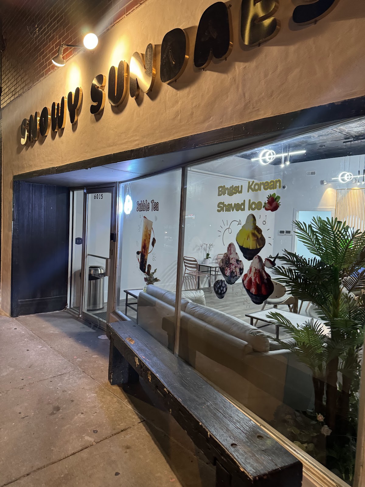 Snowy sundaes interior