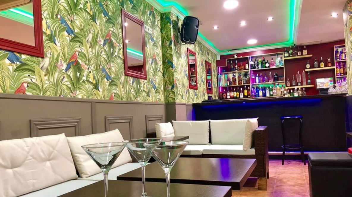 Cris Café interior