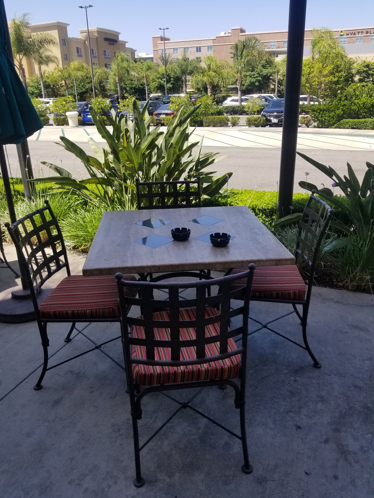 Cafe Biscotti interior