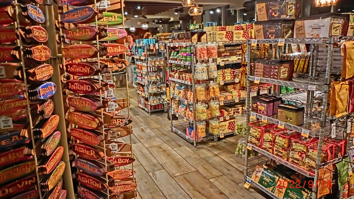 Holoholo Cafe and Market interior
