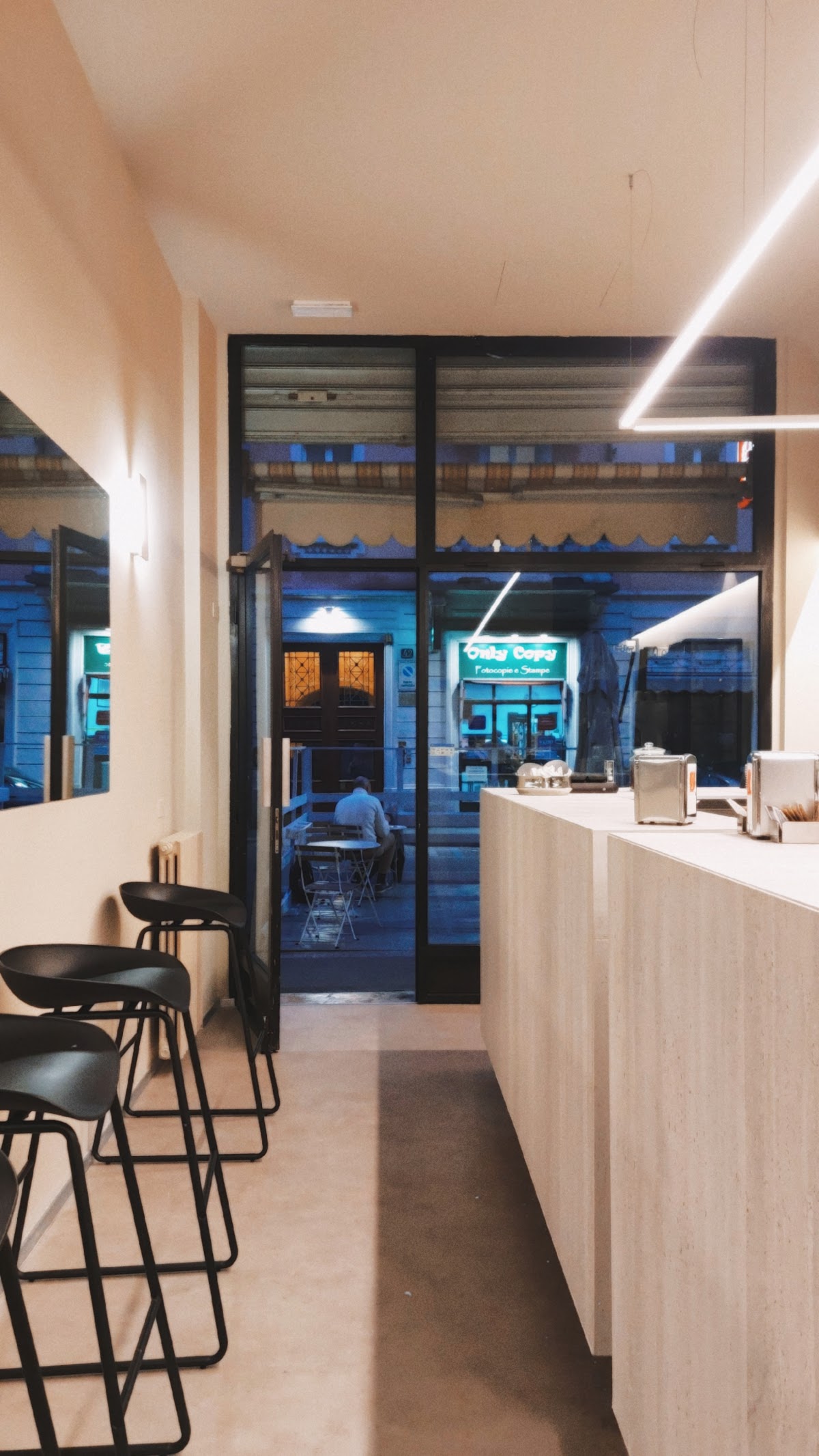1570 Caffetteria interior
