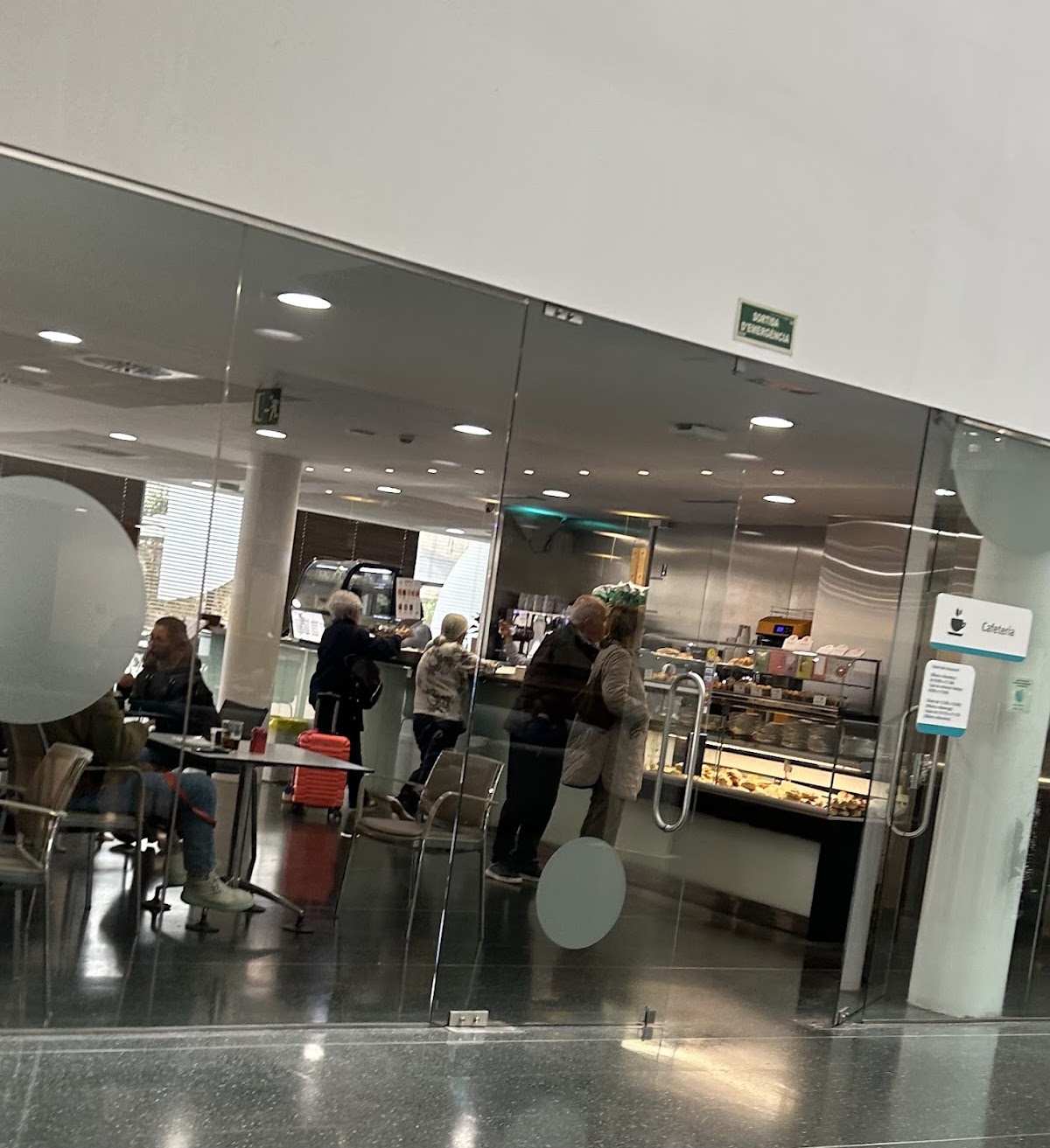 Cafetería Hospital Quironsalud interior