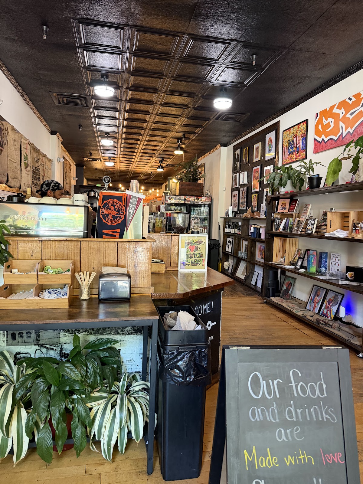 Urban Hang Suite interior