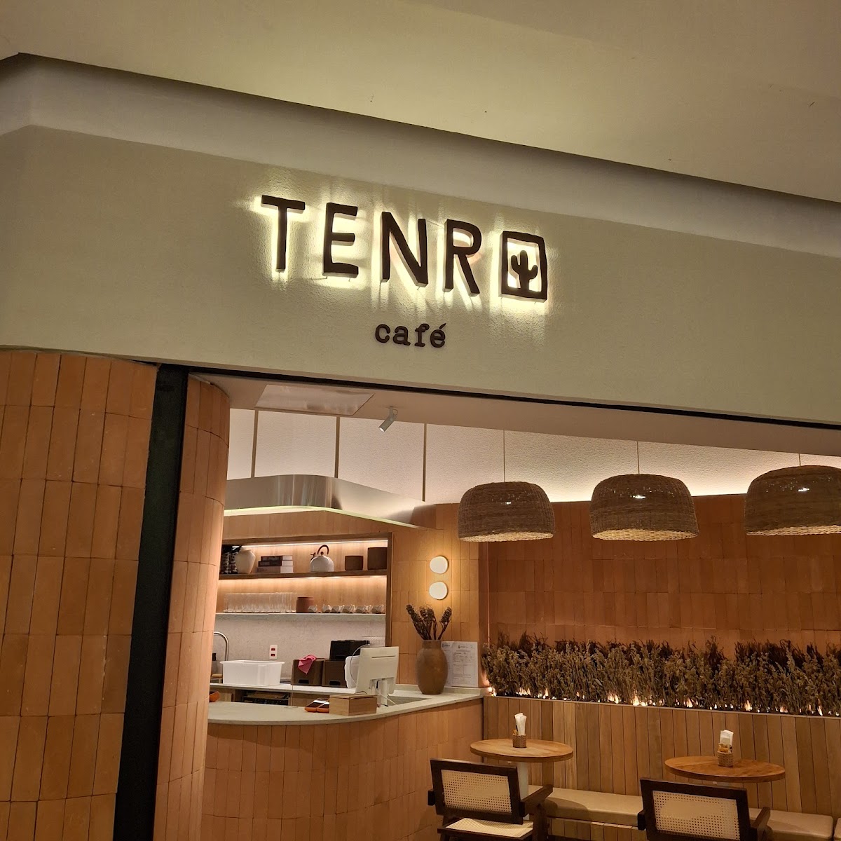 Tenro Café interior