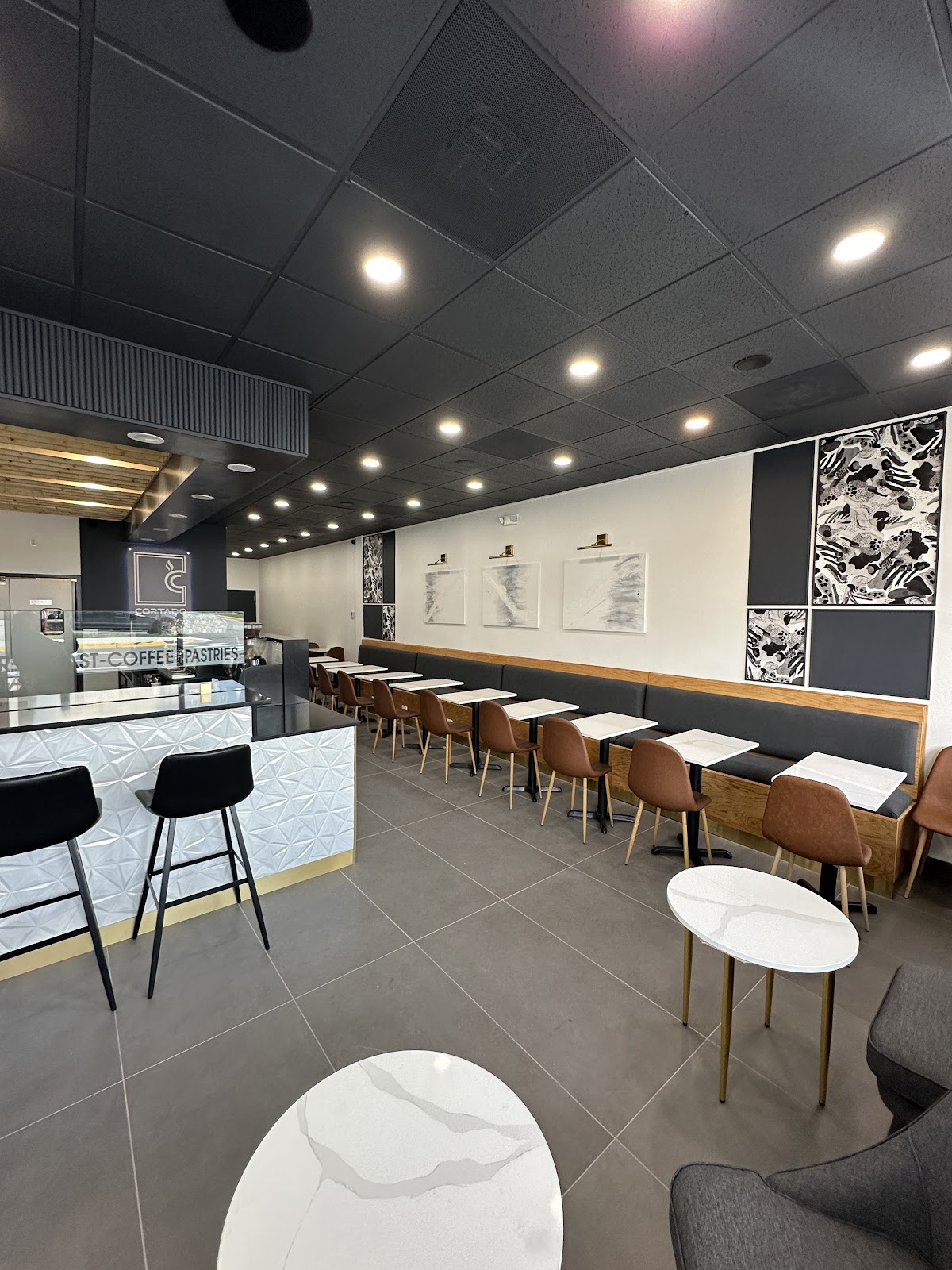 Cortado Café & Crepery Springfield interior