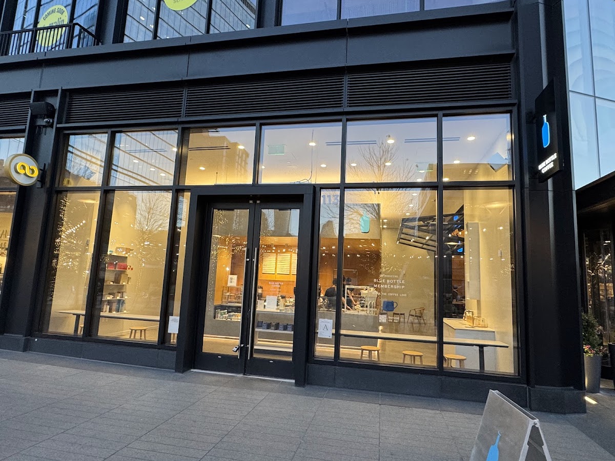 Blue Bottle Coffee interior