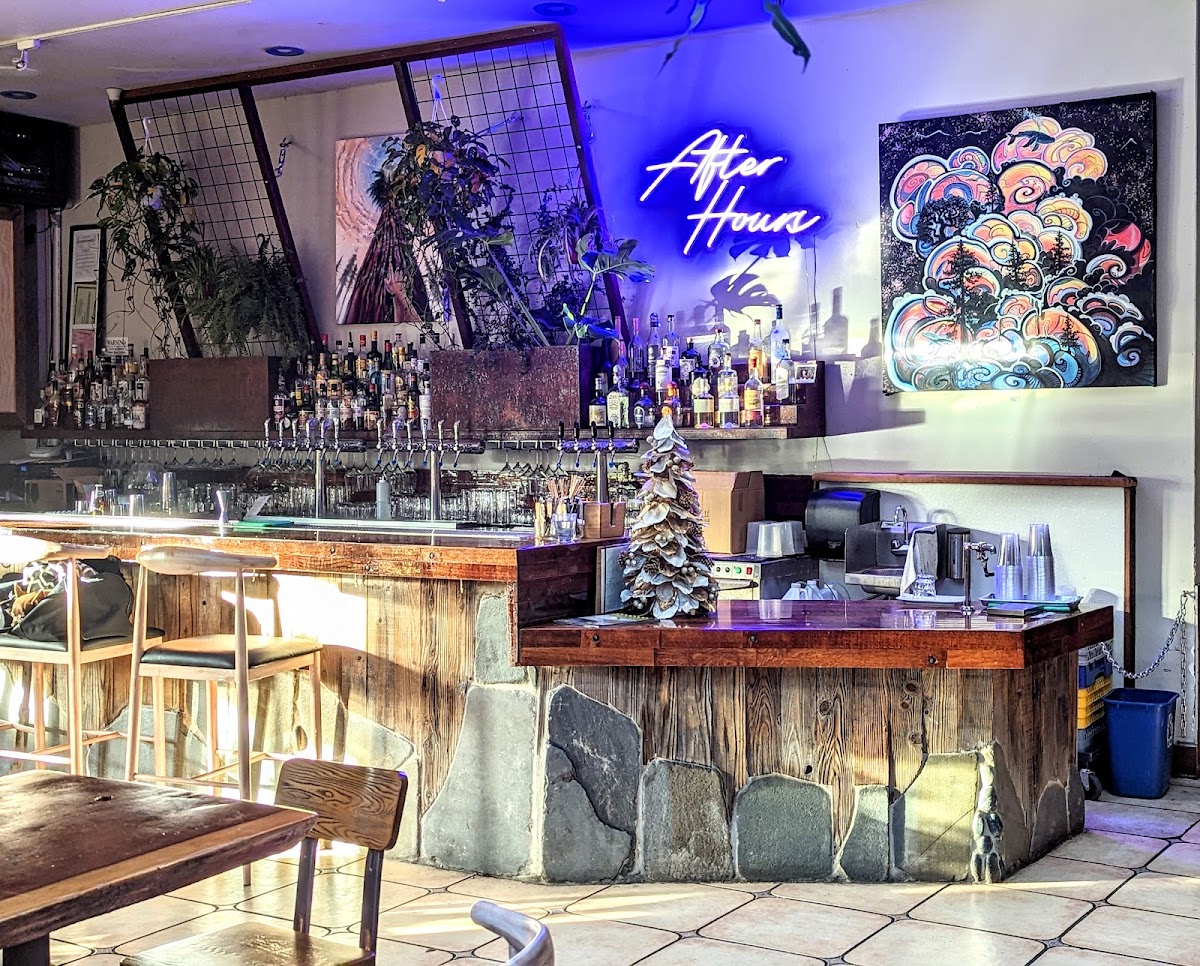 11th Hour Coffee interior
