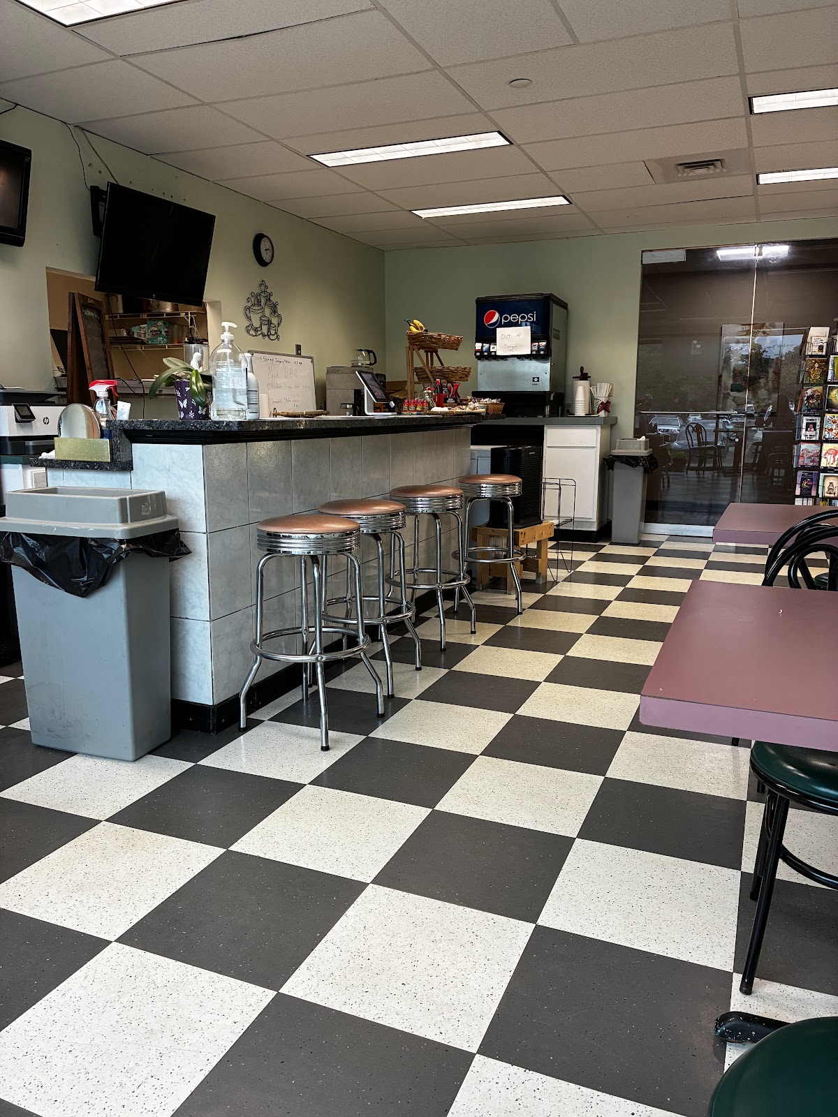 Flora's Cafe interior