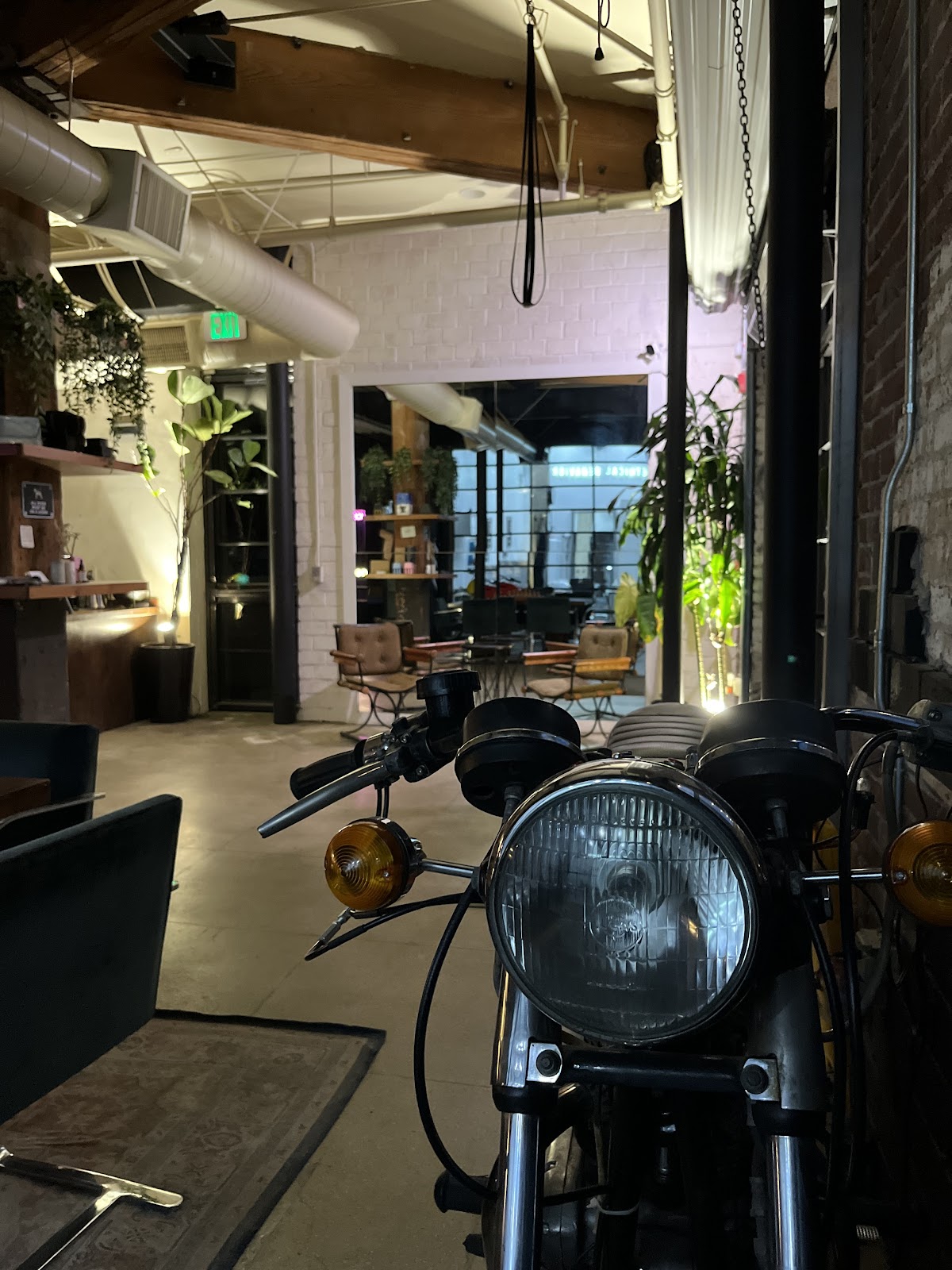 Etiquette Coffee interior