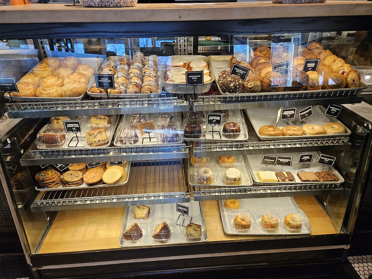 Corner Bakery Cafe interior
