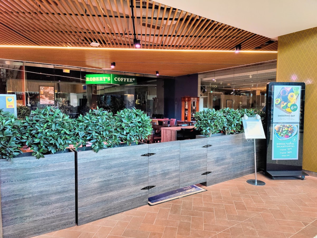 Robert's Coffee Arabia interior