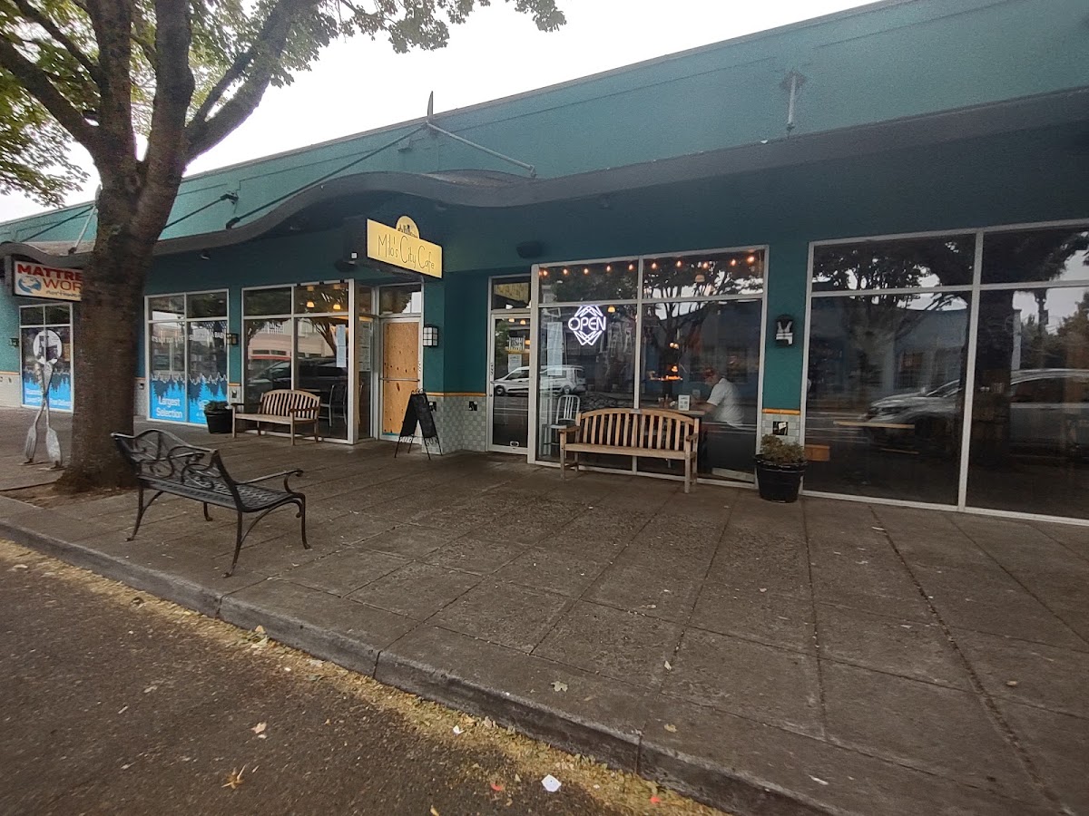 Peet's Coffee interior