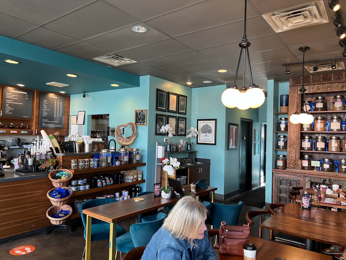 Kochi Cafe interior