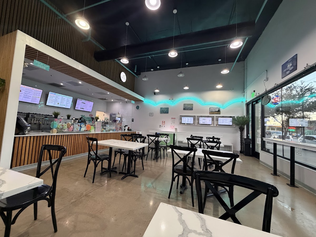 Craft Boba Tea interior