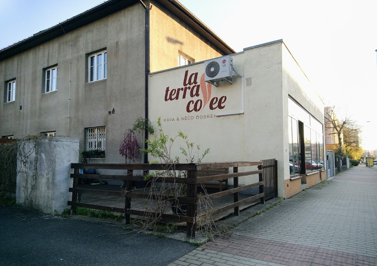 La Terra Coffee interior